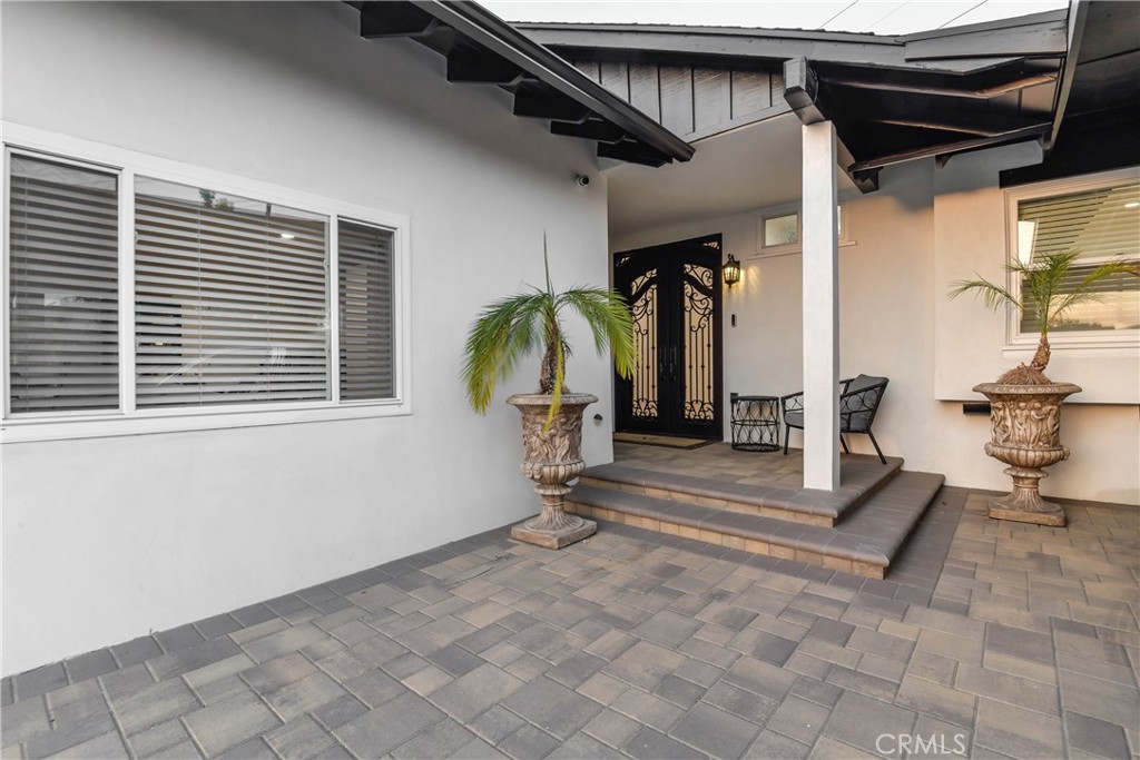 9728 Rhea Avenue Northridge, CA 91324 - Photo 5 of 36 a view of a room with gym equipment