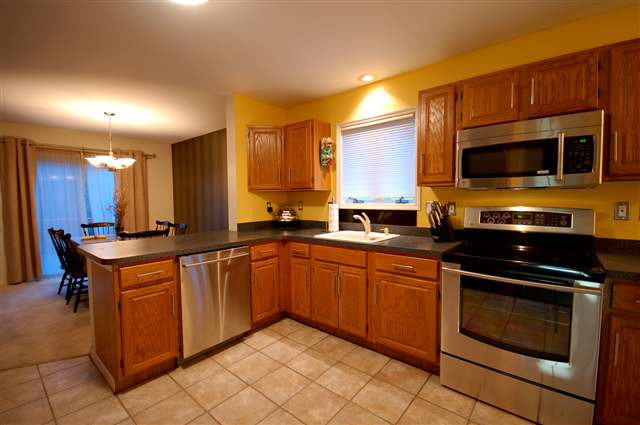 176 Harvard Road Colonie, NY 12189 - Photo 10 of 12 Photo 10