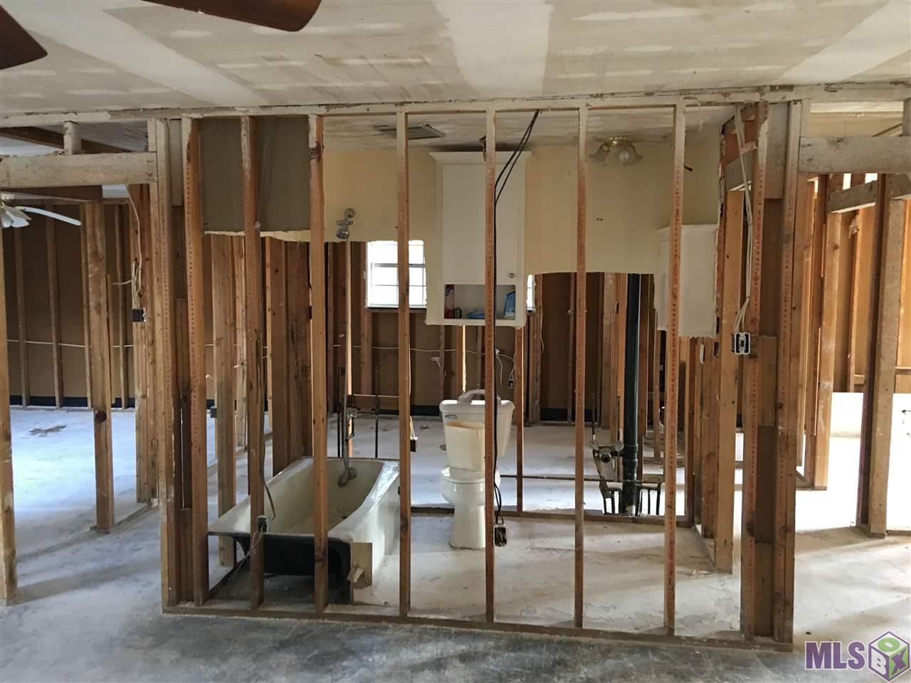 16403 Ellis Avenue Baton Rouge, LA 70816 - Photo 2 of 7 Gallery Image 2