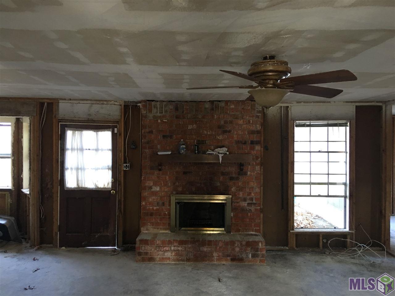 16403 Ellis Avenue Baton Rouge, LA 70816 - Photo 3 of 7 Gallery Image 3