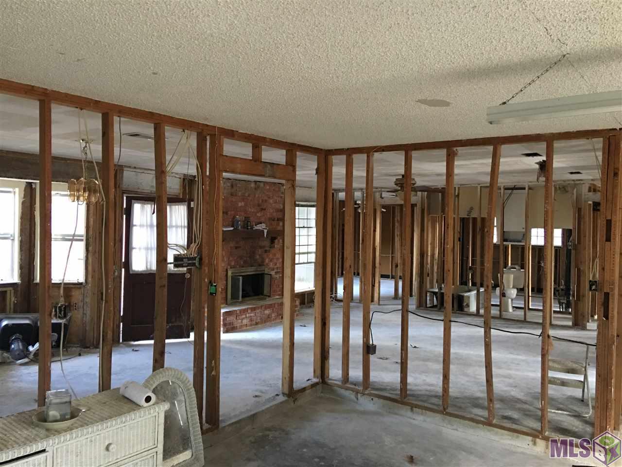 16403 Ellis Avenue Baton Rouge, LA 70816 - Photo 4 of 7 Gallery Image 4