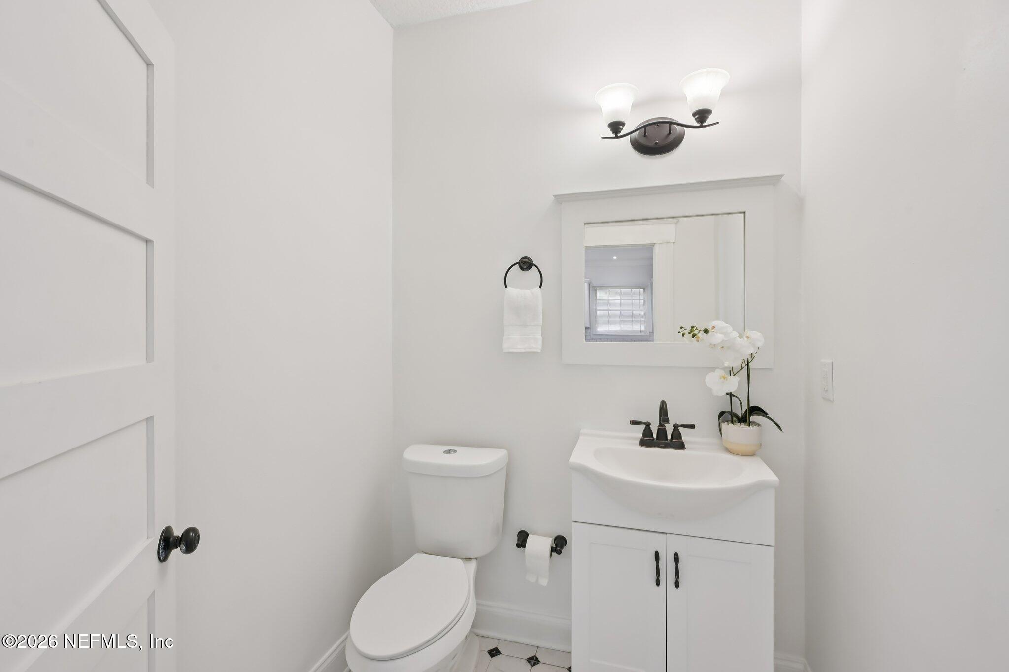 1706 Silver Street Jacksonville, FL 32206 - Photo 21 of 52 Powder Room