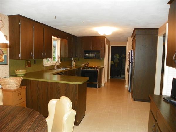 2 Algonquin Road Canton, MA 02021 - Photo 3 of 27