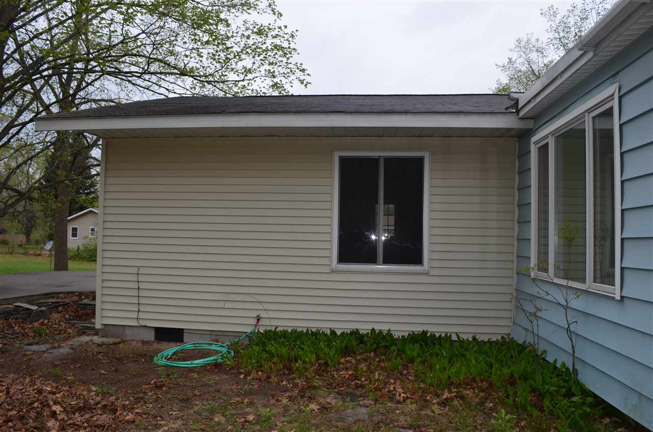 3853 Five Mile Road Traverse City, MI 49686 - Photo 26 of 30 1799538-25.JPG