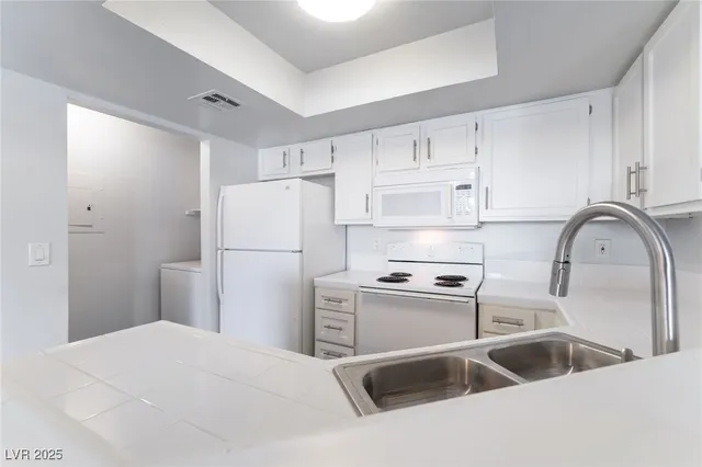 $1,395 | 8600 West Charleston Boulevard, Unit 2177, Las Vegas, NV 89117