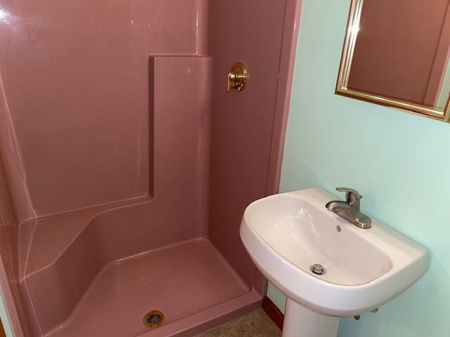 162 New Road Arundel, ME 04046 - Photo 18 of 36 Primary Bath