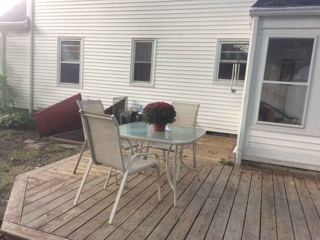 51 Hazen Street Springfield, MA 01119 - Photo 4 of 16 Gallery Image 4