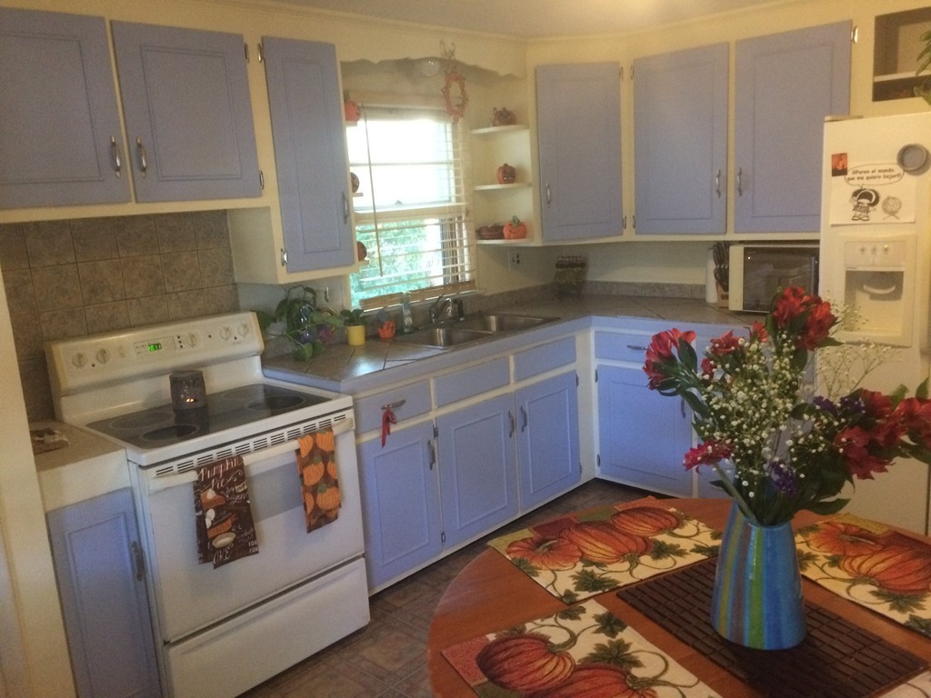 51 Hazen Street Springfield, MA 01119 - Photo 5 of 16 Gallery Image 5