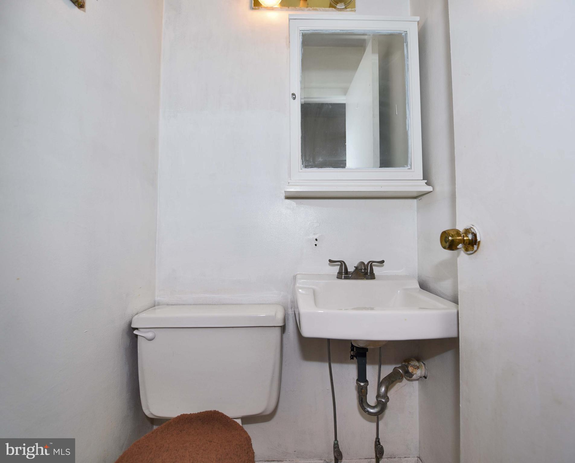 3933 Bayville Road Baltimore, MD 21220 - Photo 21 of 23 Bath