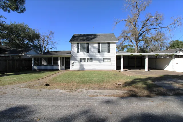 $149,900 | 401 East 5th Street, Sweeny, TX 77480