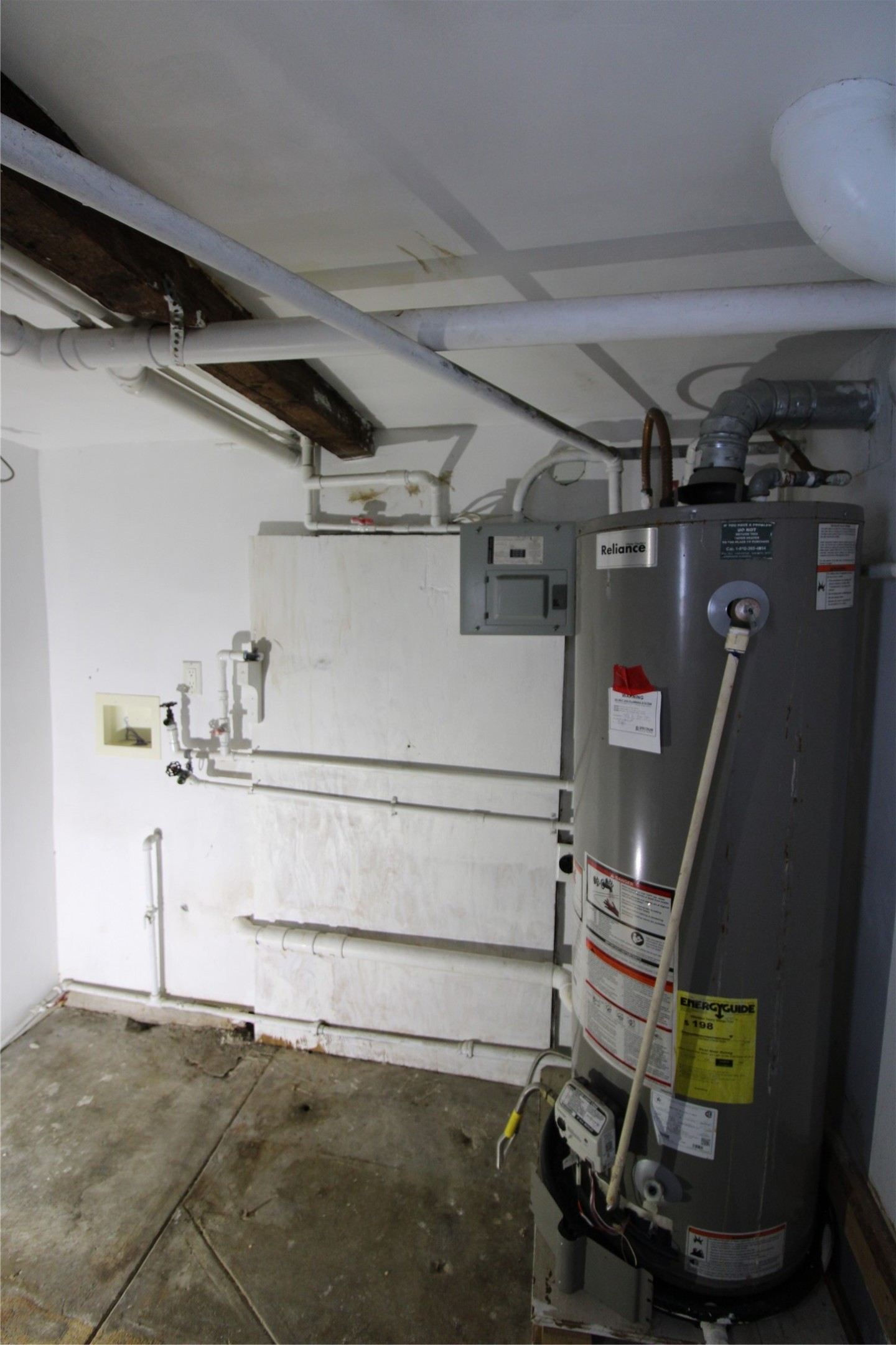 401 East 5th Street Sweeny, TX 77480 - Photo 32 of 37 Utility room