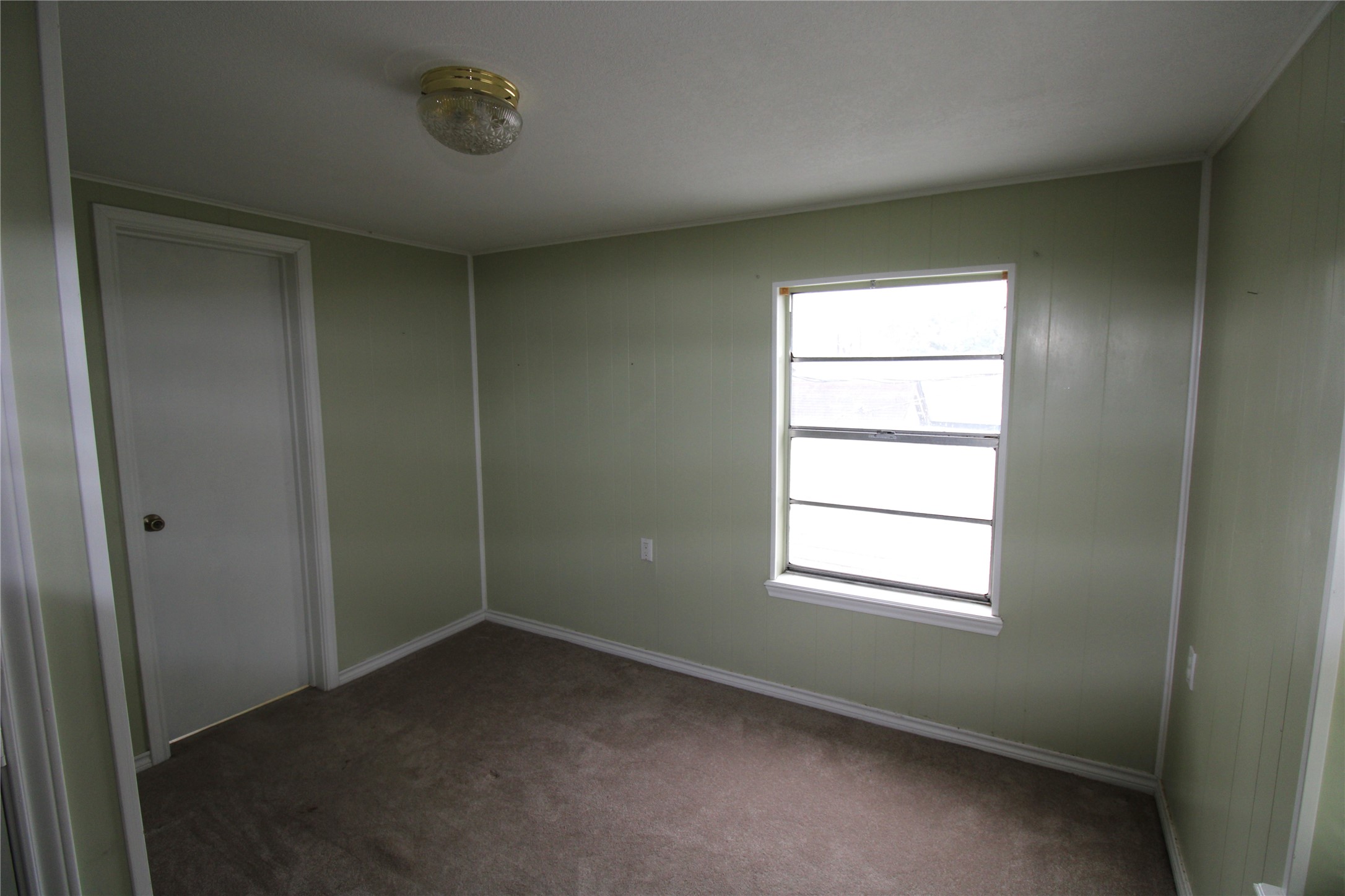 401 East 5th Street Sweeny, TX 77480 - Photo 35 of 37 Flex room, upstairs