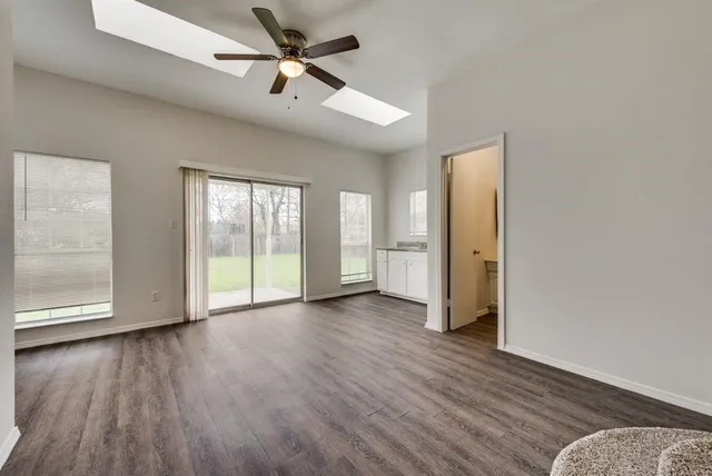 $1,850 | 4309 Martha Lane, Fort Worth, TX 76103