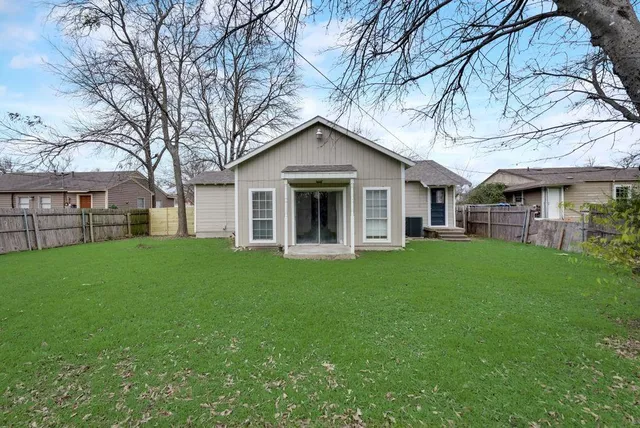 $1,850 | 4309 Martha Lane, Fort Worth, TX 76103
