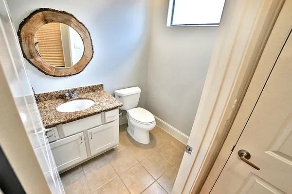 $3,200 | 407 Jackson Hill Street, Houston, TX 77007
