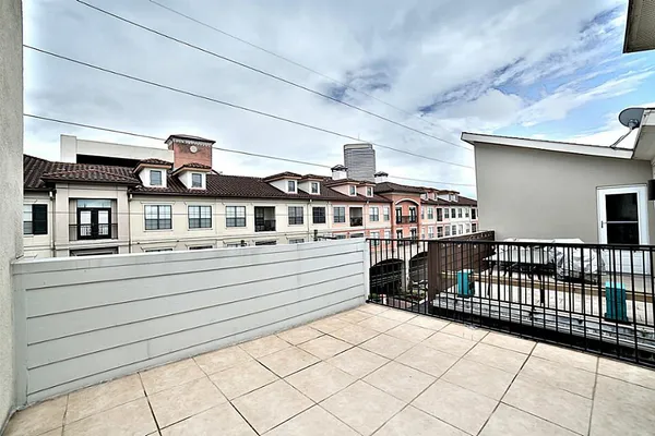 $3,200 | 407 Jackson Hill Street, Houston, TX 77007