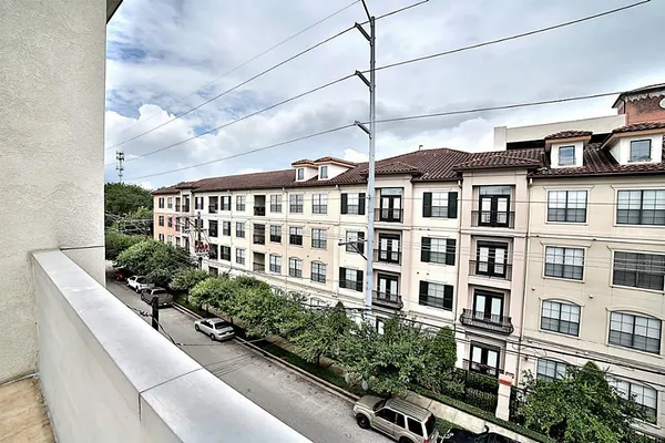 $3,200 | 407 Jackson Hill Street, Houston, TX 77007