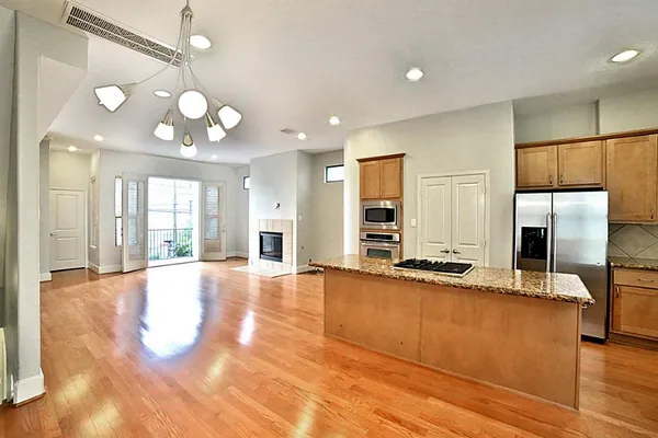 $3,200 | 407 Jackson Hill Street, Houston, TX 77007