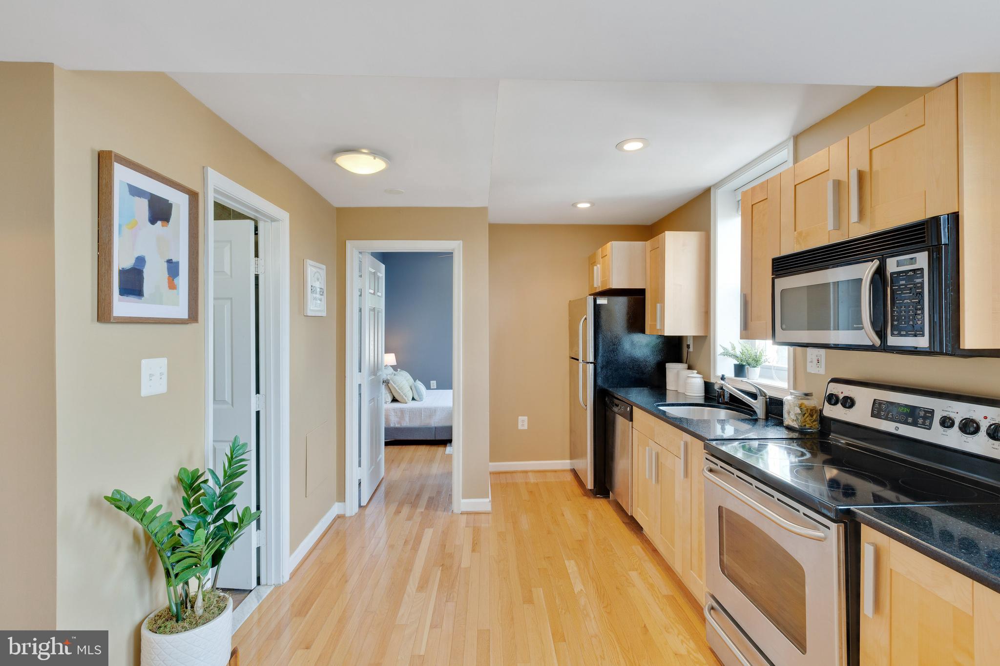 314 V Street Northeast, Unit 204 Washington, DC 20002 - Photo 8 of 19
