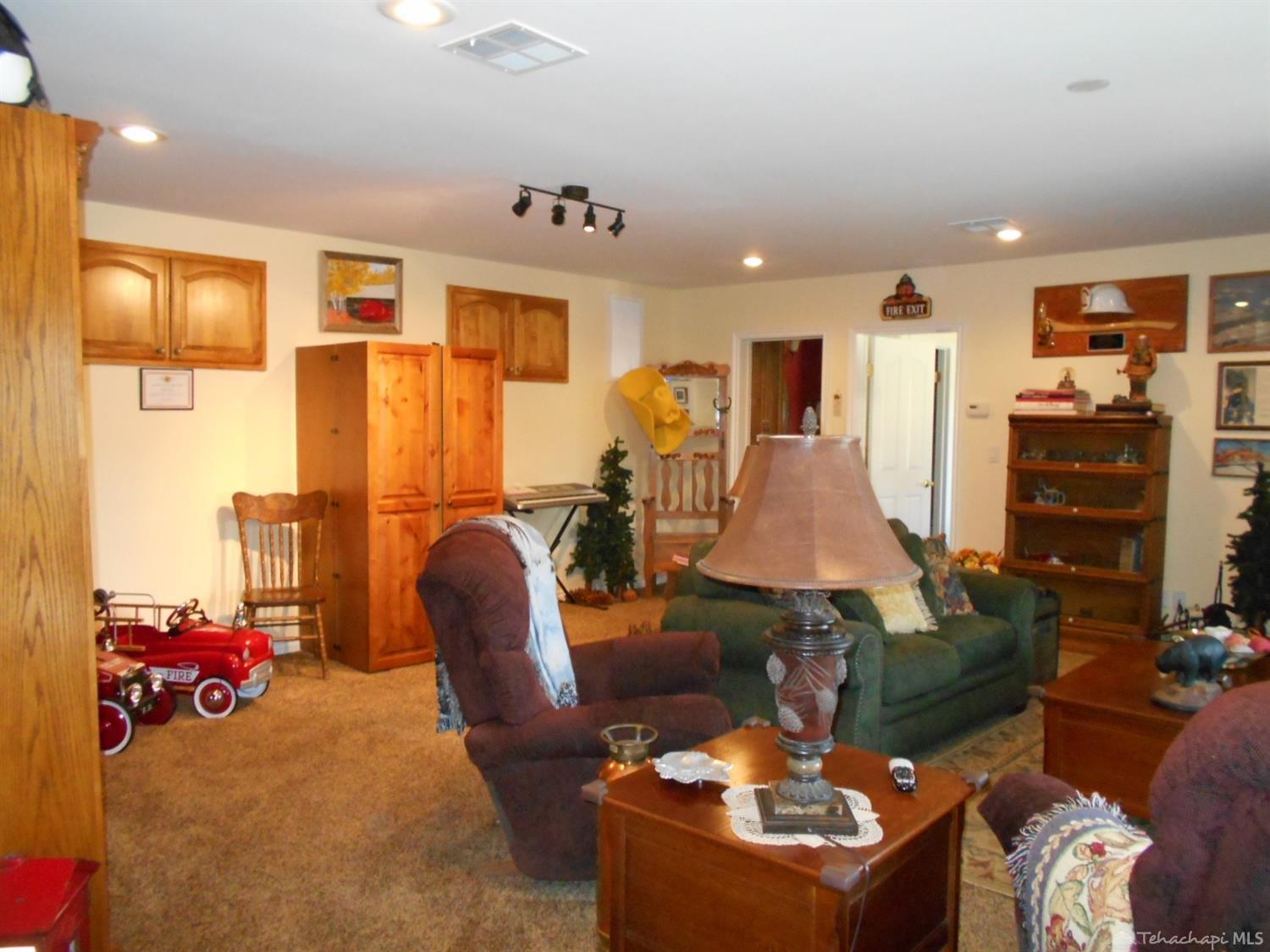 29700 North Lower Valley Road Tehachapi, CA 93561 - Photo 51 of 83 Downstairs family room