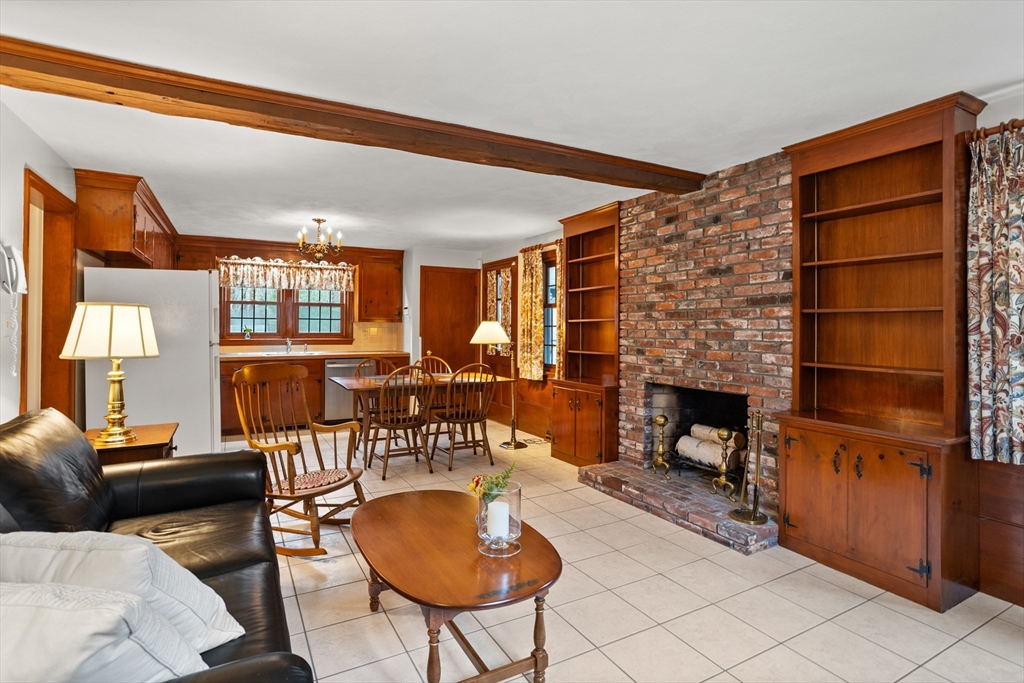 11 Gelding Road Chelmsford, MA 01824 - Photo 10 of 39 Gallery Image 10