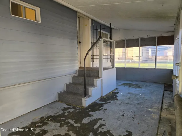 $237,500 | 134 Riverside Avenue West, Kellogg, ID 83837