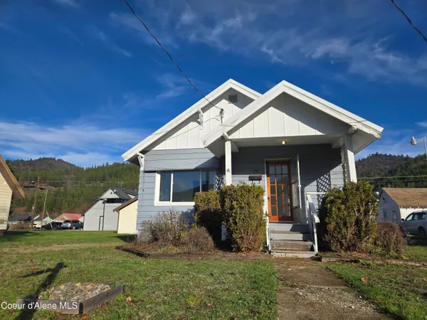 $219,900 | 134 Riverside Avenue West, Kellogg, ID 83837