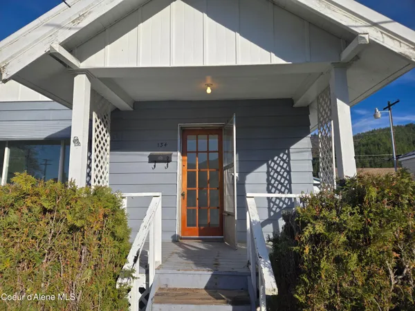 $223,900 | 134 Riverside Avenue West, Kellogg, ID 83837