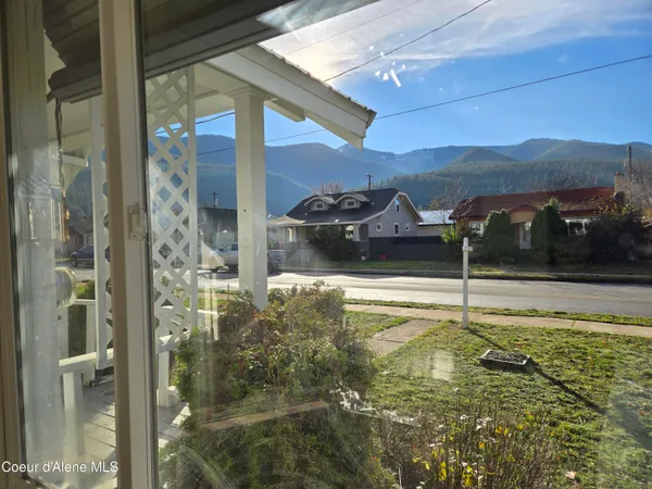 $223,900 | 134 Riverside Avenue West, Kellogg, ID 83837