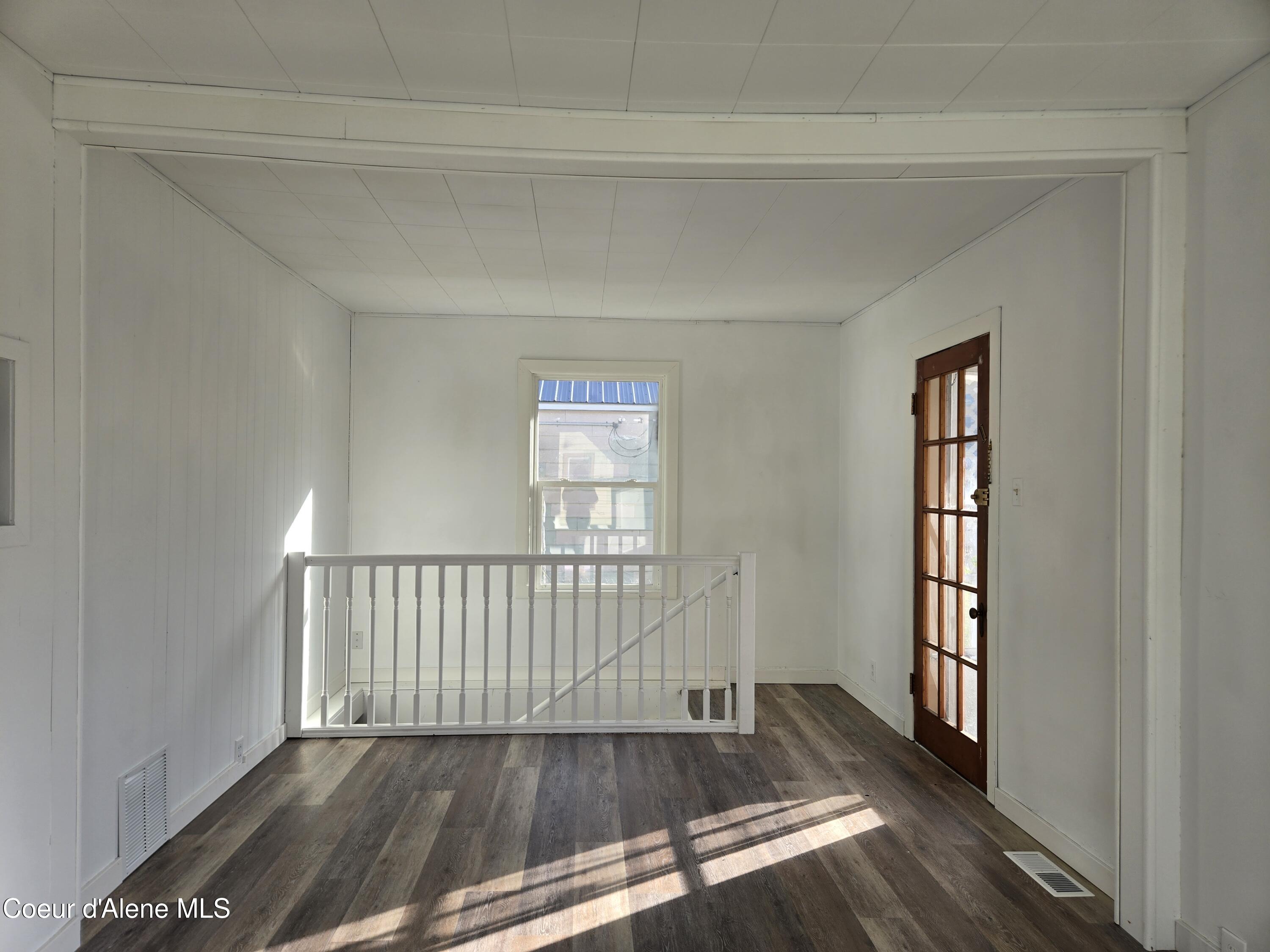 134 Riverside Avenue West Kellogg, ID 83837 - Photo 4 of 22 20251213_123235