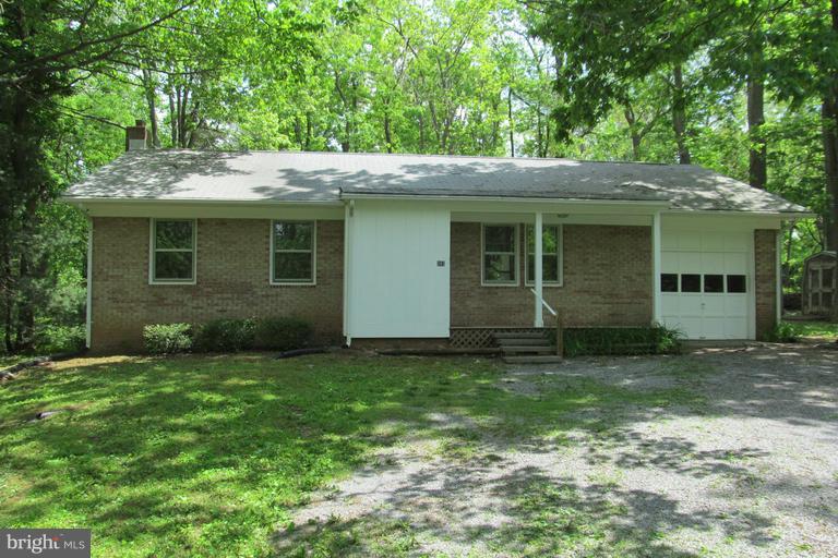 283 Chester Gap Road Chester Gap, VA 22623 - Photo 2 of 30 Exterior (General)