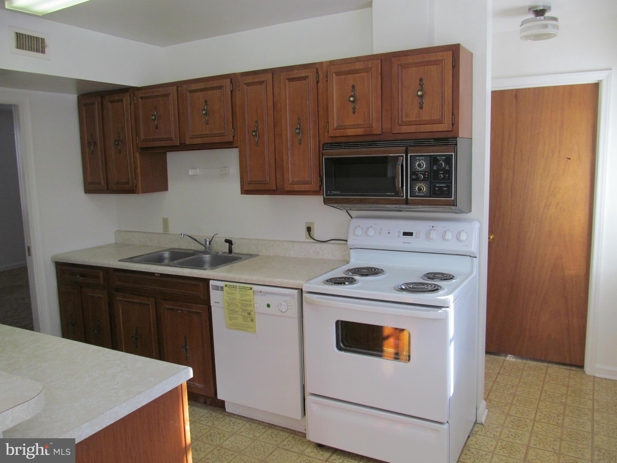 283 Chester Gap Road Chester Gap, VA 22623 - Photo 17 of 30 Kitchen