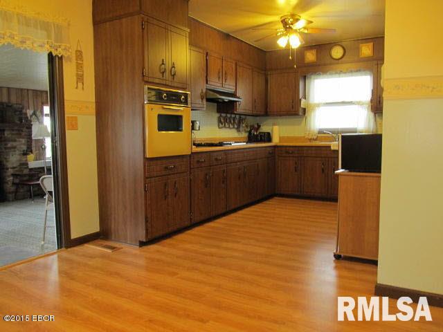 209 East 5th Street Ina, IL 62846 - Photo 10 of 25