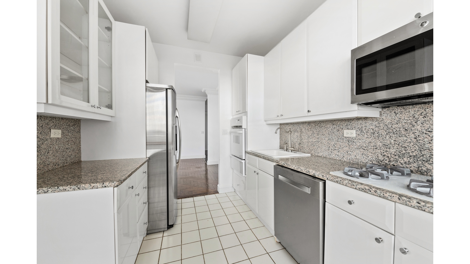 200 Riverside Boulevard, Unit 8K Manhattan, NY 10069 - Photo 5 of 11