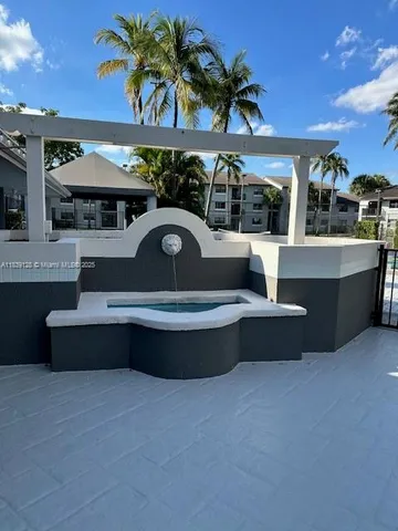 $2,100 | 6935 Northwest 179th Street, Unit 208, Hialeah, FL 33015