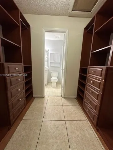 $2,100 | 6935 Northwest 179th Street, Unit 208, Hialeah, FL 33015