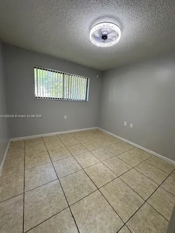 $2,100 | 6935 Northwest 179th Street, Unit 208, Hialeah, FL 33015