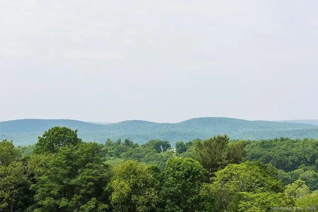 $250,000 | 5 Tramita Court, New Milford, CT 06776