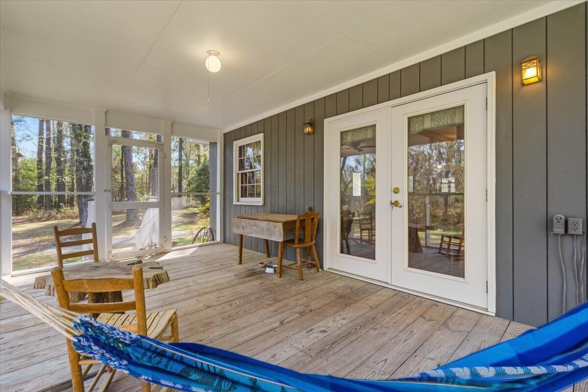 158 Crumley Road Walterboro, SC 29488 - Photo 26 of 59 Room to Relax or Entertain