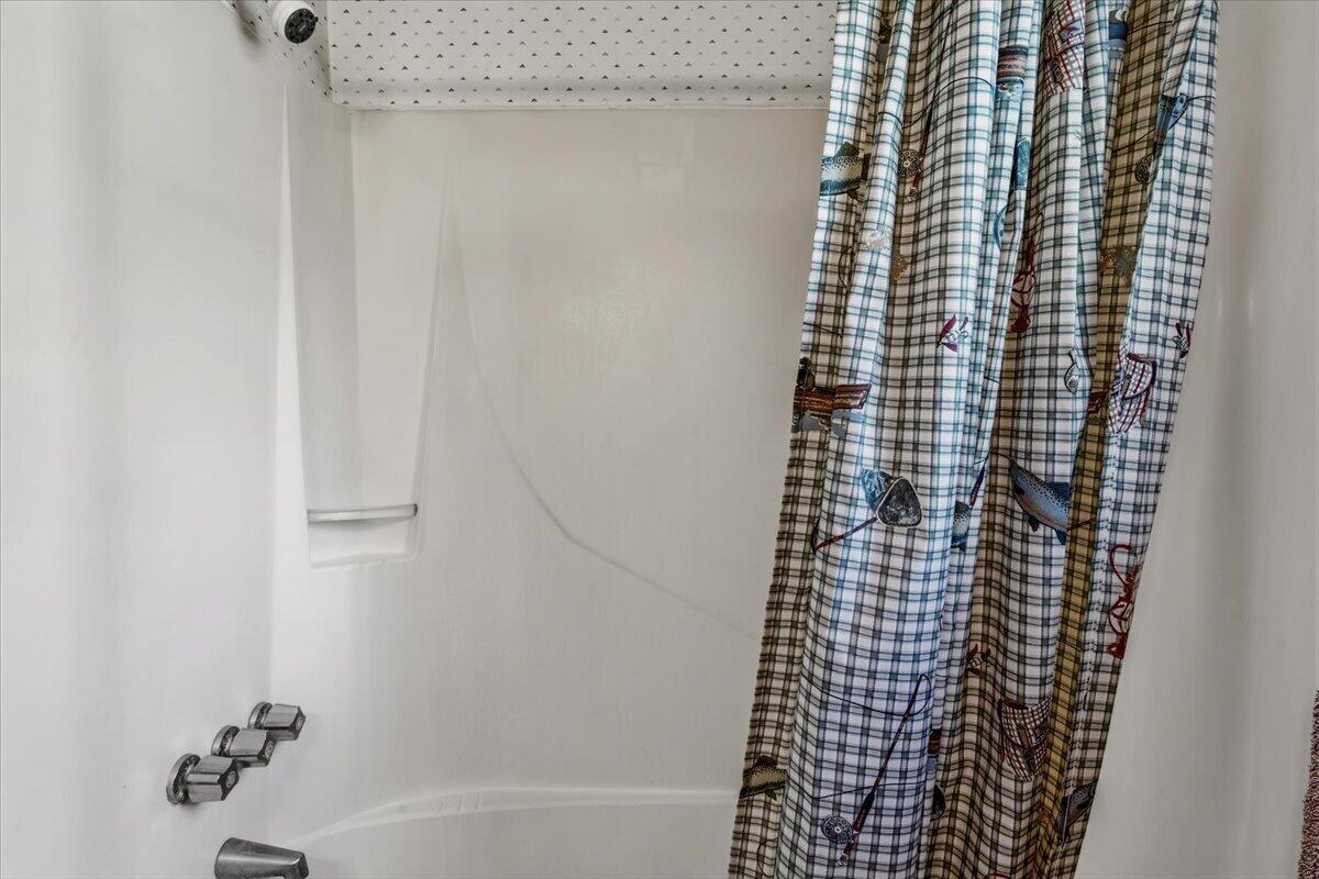 158 Crumley Road Walterboro, SC 29488 - Photo 41 of 59 Full Bathroom