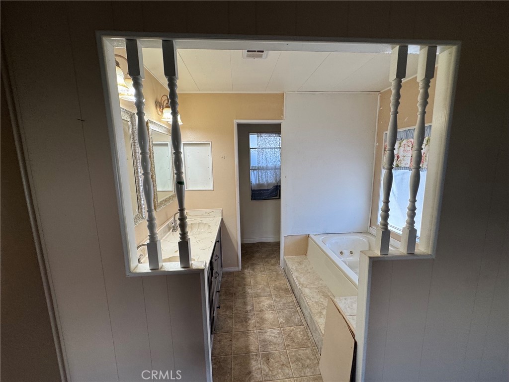 4000 Pierce, Unit 278 Riverside, CA 92505 - Photo 20 of 33 Master bath