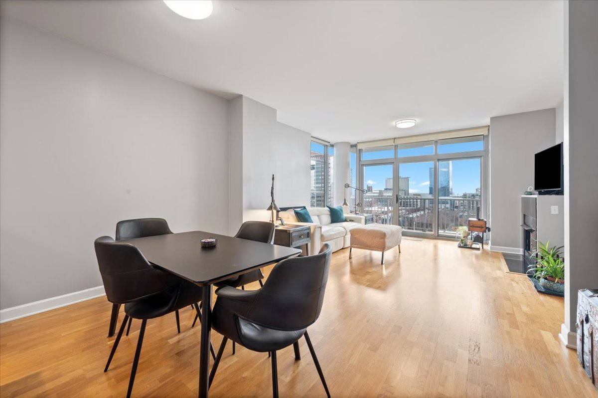 1600 South Prairie Avenue, Unit 1409 Chicago, IL 60616 - Photo 12 of 33