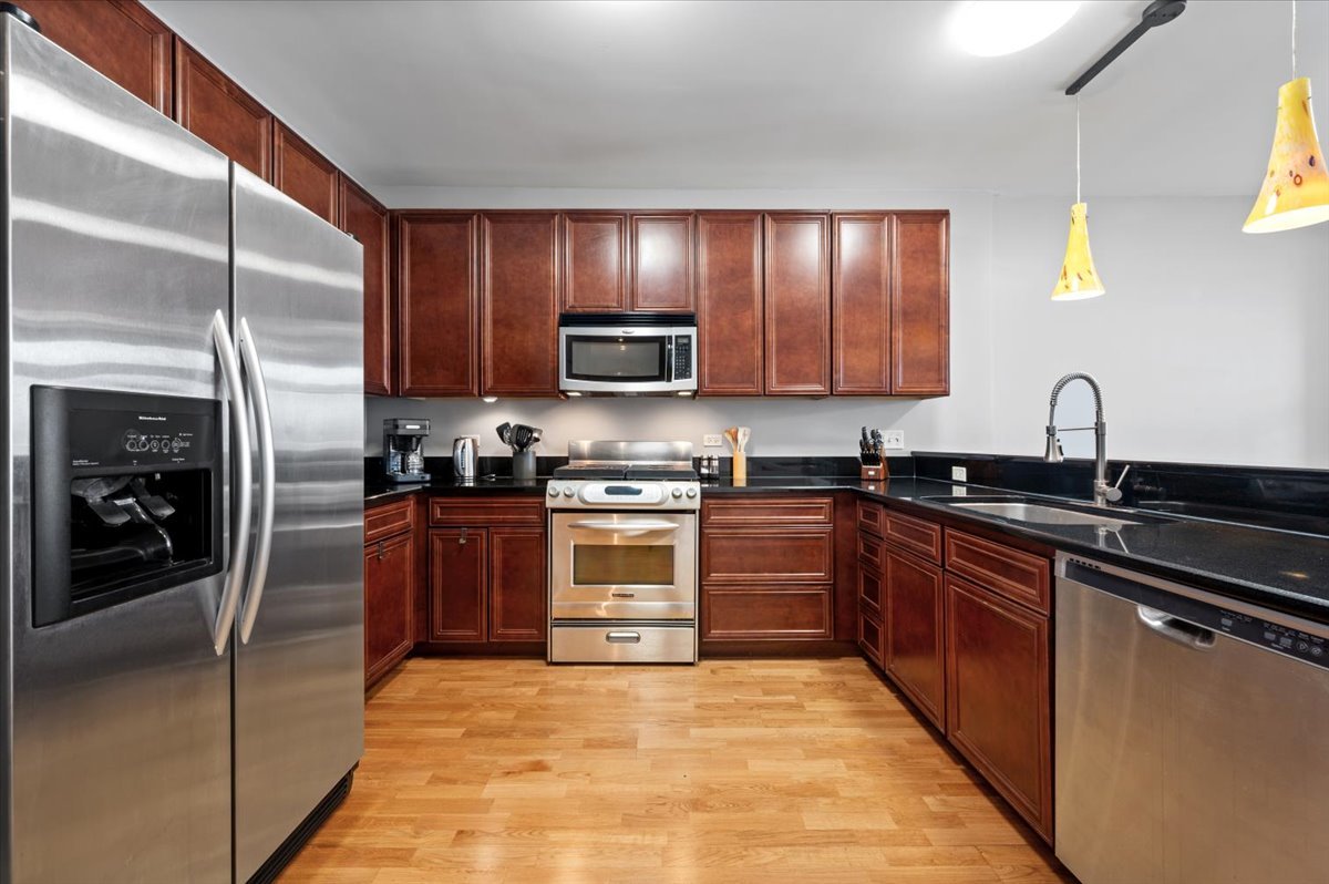 1600 South Prairie Avenue, Unit 1409 Chicago, IL 60616 - Photo 13 of 33