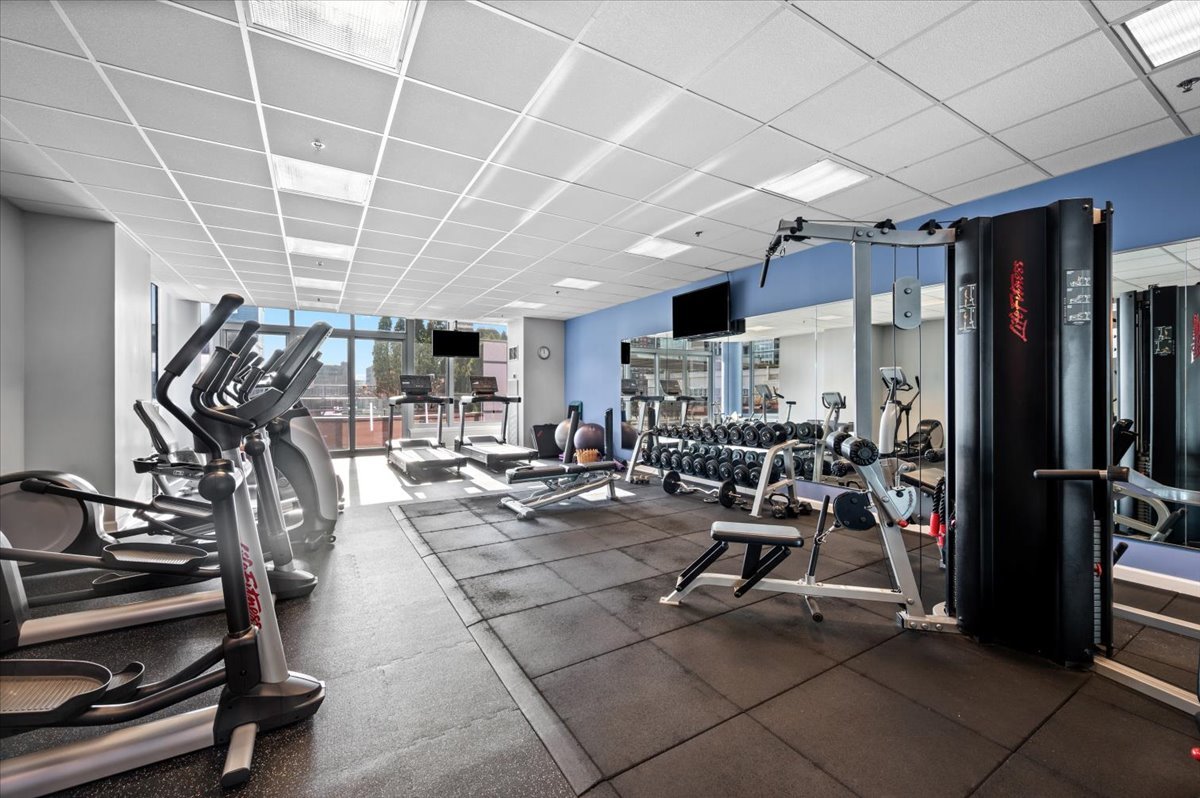 1600 South Prairie Avenue, Unit 1409 Chicago, IL 60616 - Photo 28 of 33