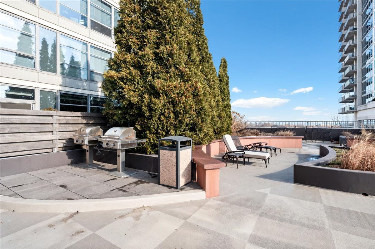 1600 South Prairie Avenue, Unit 1409 Chicago, IL 60616 - Photo 31 of 33