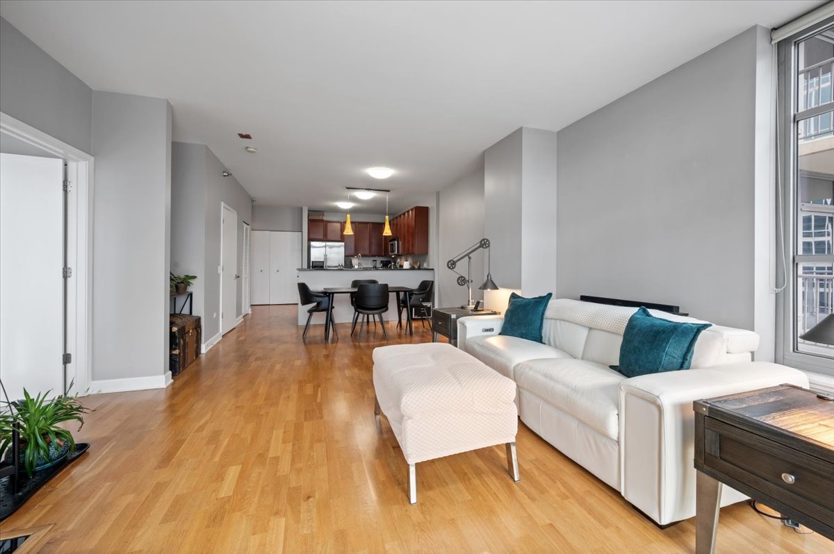 1600 South Prairie Avenue, Unit 1409 Chicago, IL 60616 - Photo 7 of 33