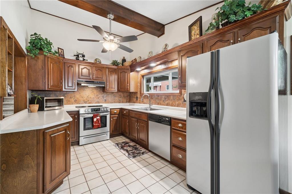 106 Daum's Lane Level Green, PA 15085 - Photo 8 of 40