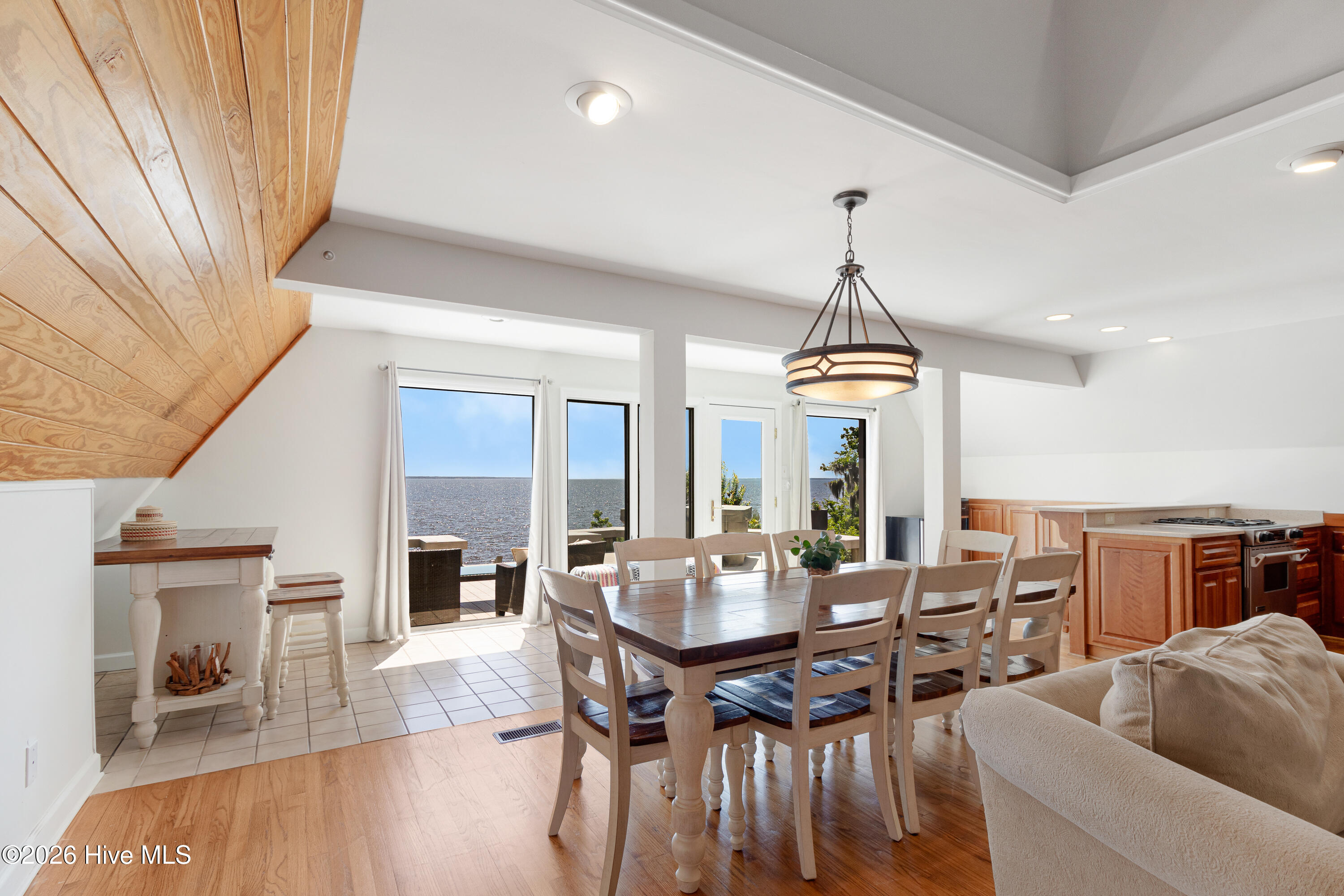 4100 North Rivershore Drive New Bern, NC 28560 - Photo 8 of 87 Dining Area w/ Water views