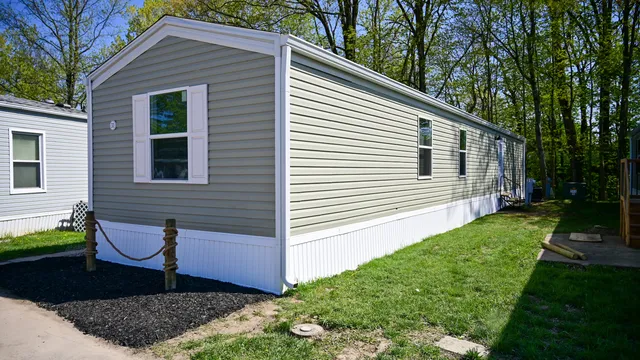 $189,900 | 31 Bluewater Drive, Cicero, IN 46034