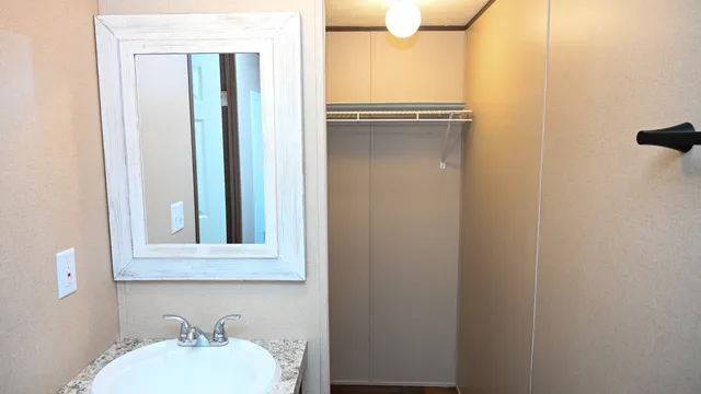 $189,900 | 31 Bluewater Drive, Cicero, IN 46034